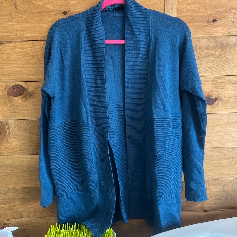 Lululemon Sit in Lotus II Wrap
